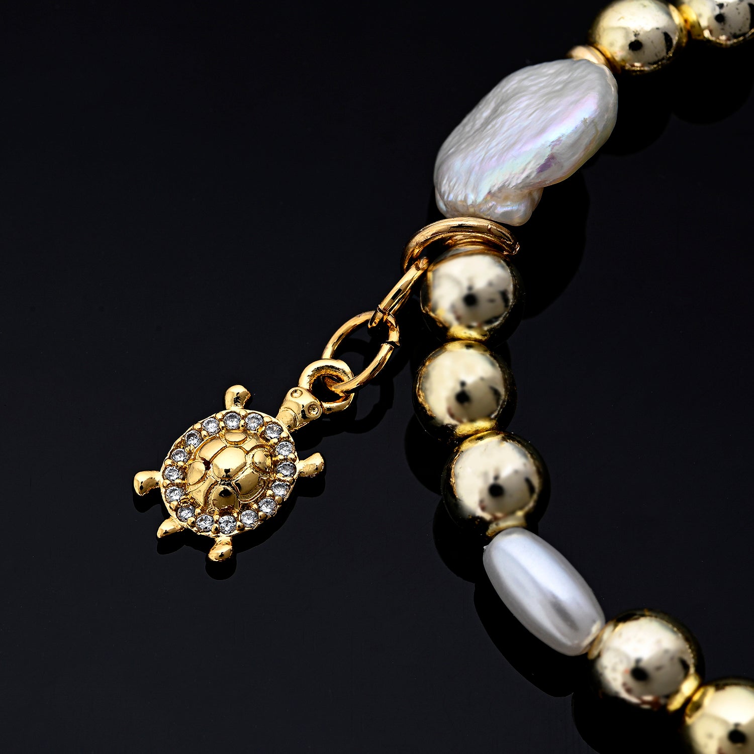 Isola Charm Bracelet (Turtle, Compass, Postcard)